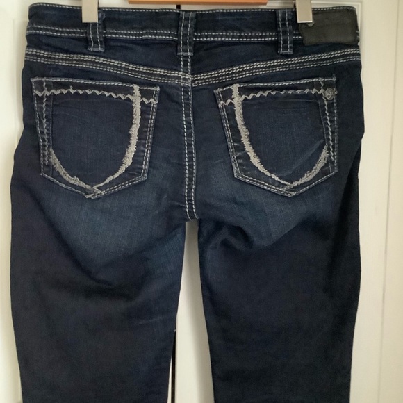 SILVER “BERKLEY” DARK WASH JEANS SIZE 32 - Picture 2 of 6